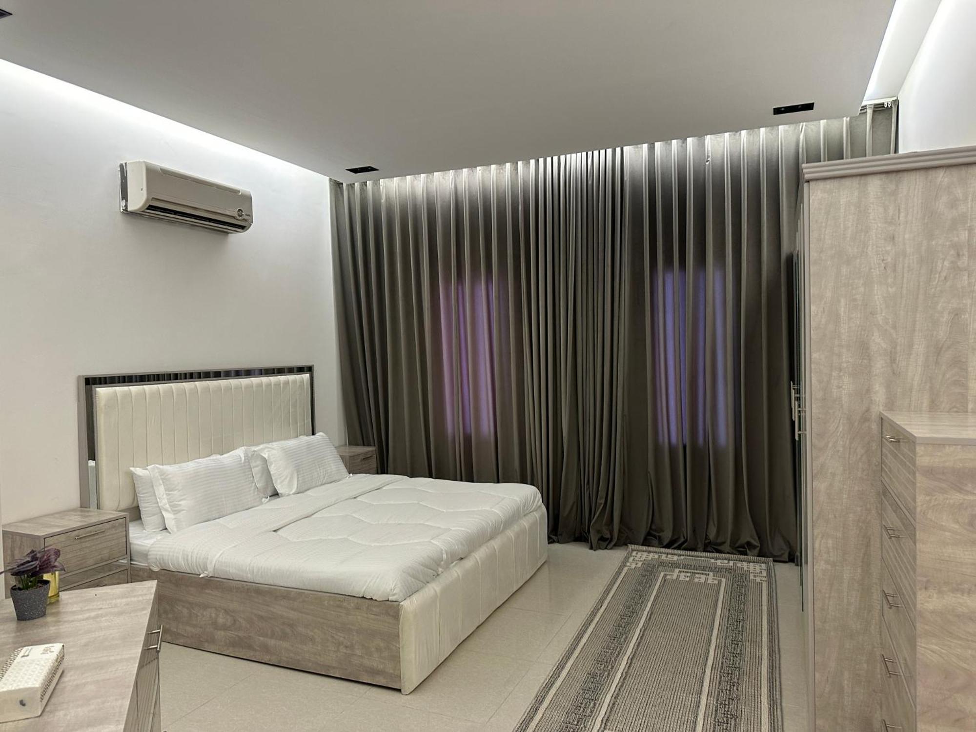 Specious Aqiq 2-Bedroom Rooftop Riyadh Exterior photo